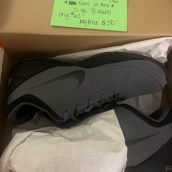 SOLD New Mens Nike gray shoes - Picture 2 of 3